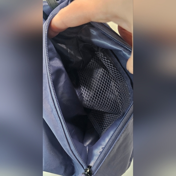 DAE Sling Backpack Athletic Bag Muted Berry NWOT - Picture 9 of 12